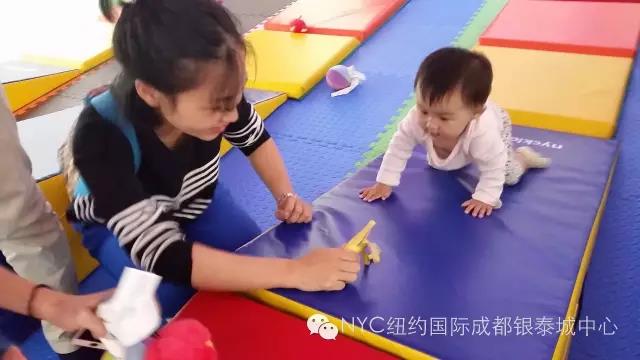 NYC紐約國際成都銀泰城早教中心：NYC歡樂爬爬賽又開始報名啦！